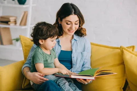 Çocuklar konuşmaya ne zaman başlar?