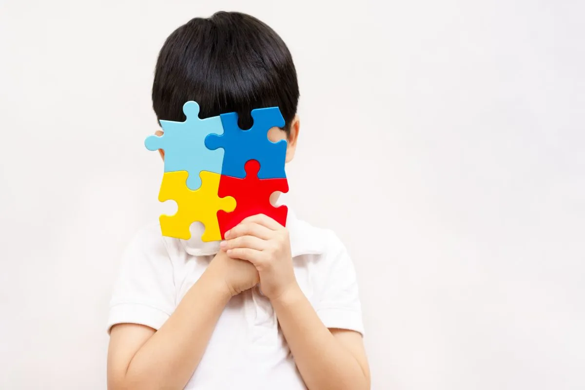 Asperger sendromu belirtileri
